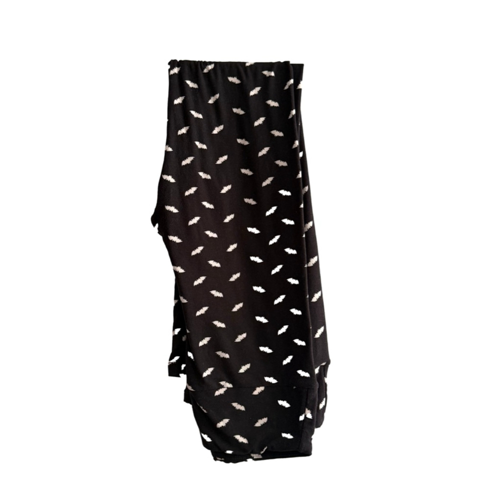Halloween Bats Leggings Size OS one size Lularoe Black Background